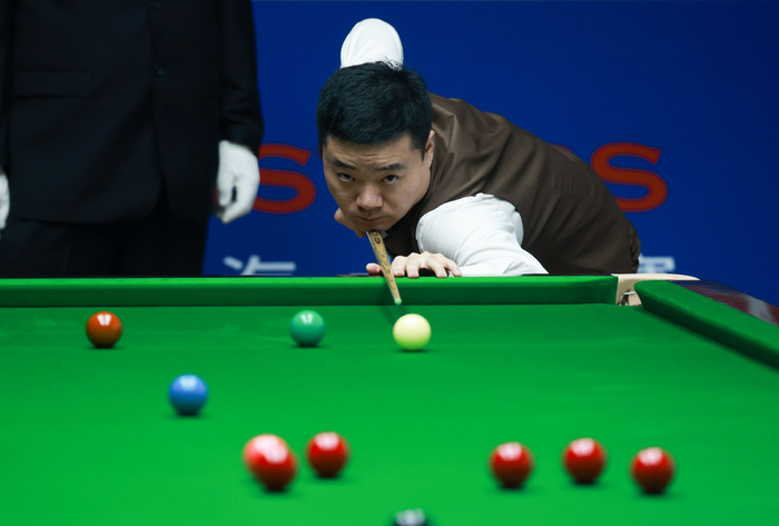 但高昂的门 但高昂的门